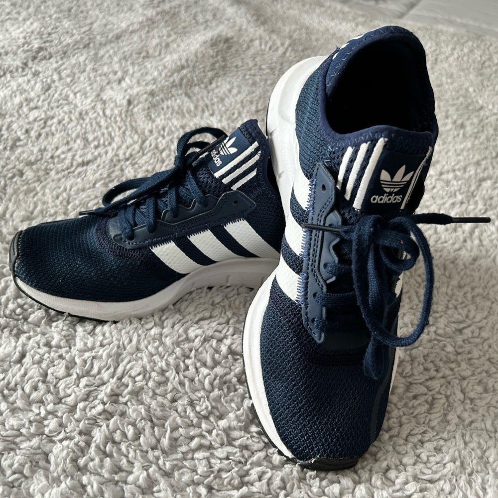 Adidas Navy Blue Sneakers 👟